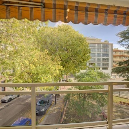 Elegant Apt W/2 Terraces/Mins To Beach & Shops Antibes Buitenkant foto